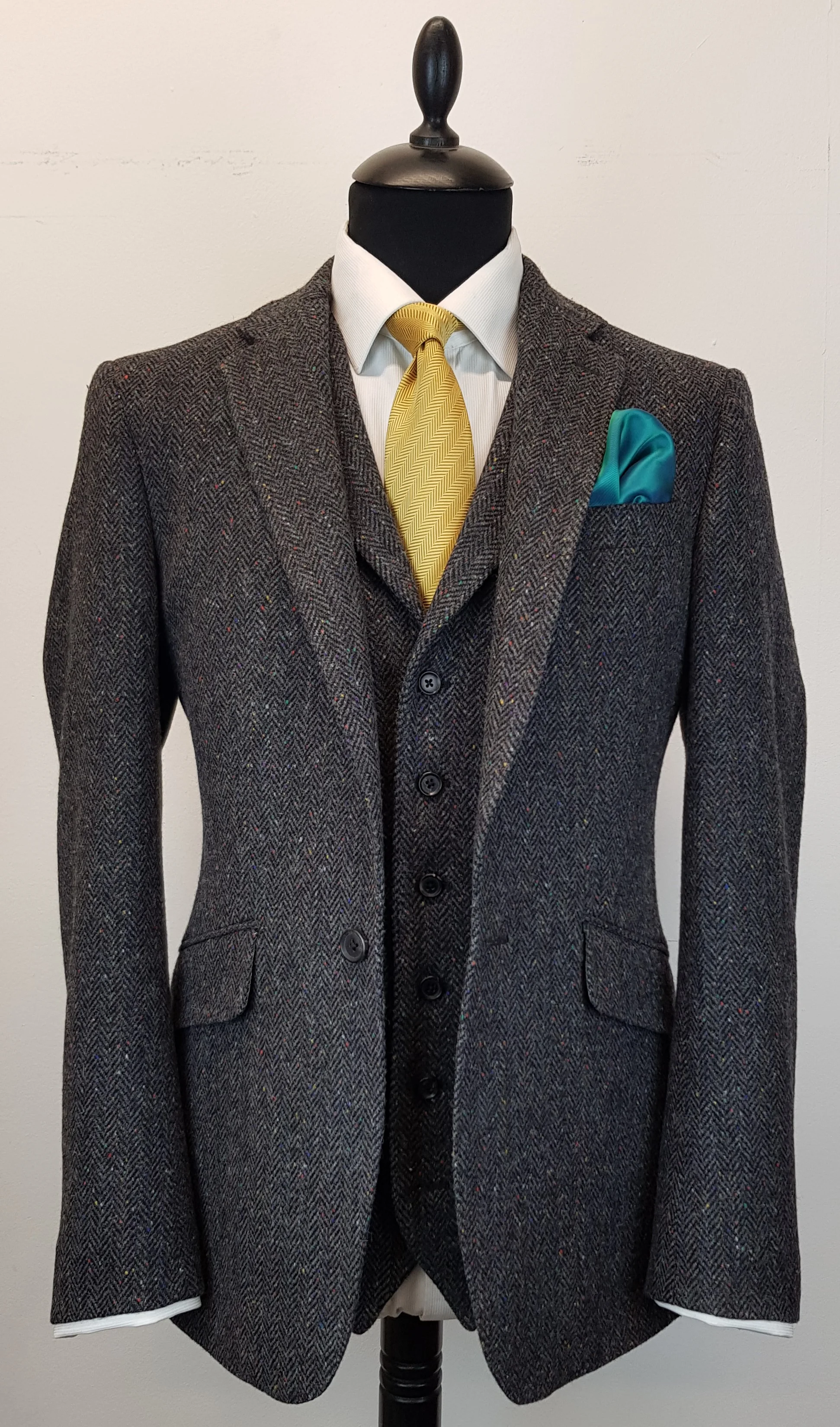 3 Piece Suit in Grey Herringbone Donegal Tweed TWEED ADDICT